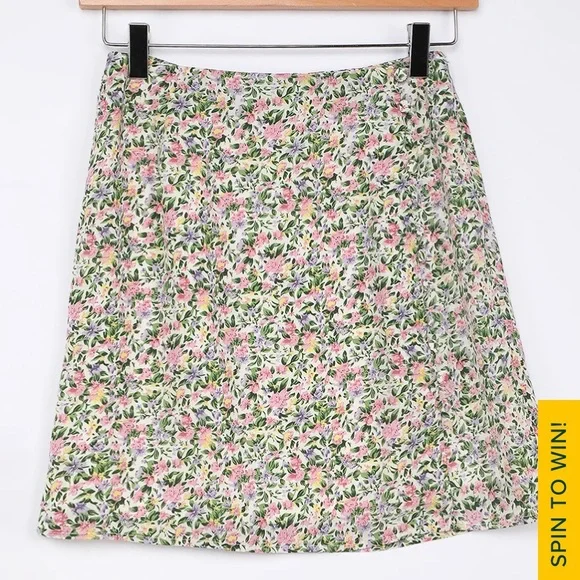 Lulus Floral Mini Skirt - Never worn - XS - Picture 2 of 3
